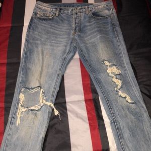 Lite blue wash jeans